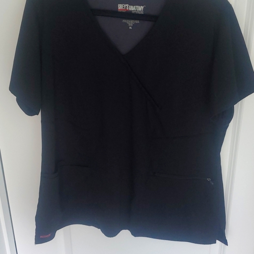 Grey's anatomy scrub top (like new)